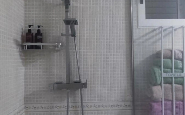 Apartamento con terraza y piscina