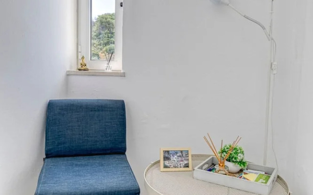 Azula Bright and Airy 2 Bedroom Apartment With p