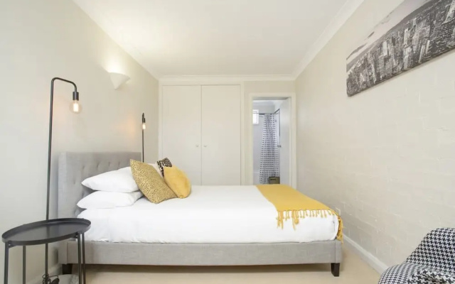 Comfortable Terrace in Central Location – Guest Rooms – Sydney