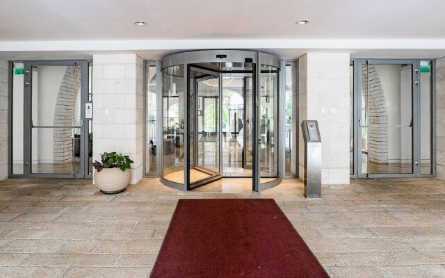 Harav Kuk Residence