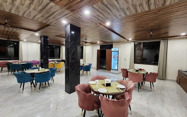 Him Hilton Luxury Hotel