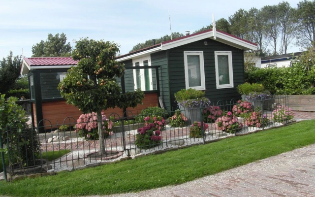 Nice Chalet With Garden, Near the Wadden Sea