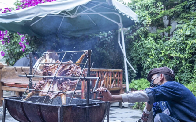 Lijiang Family And Hostel Inn