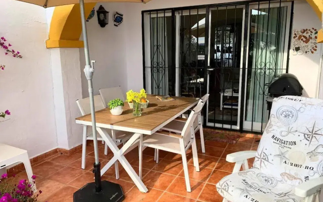 Calahonda - Sleeps 6 - Parking - Garden - Pool