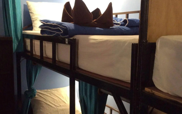 Moov Inn Garden Hostel