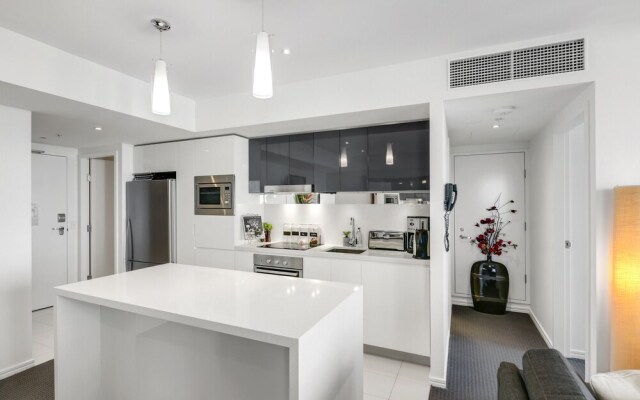 Ocean View Luxury 2 Bedroom Apartment