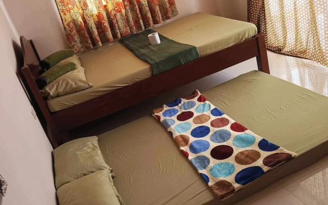 Room-aremen Transient, the no Hassle and