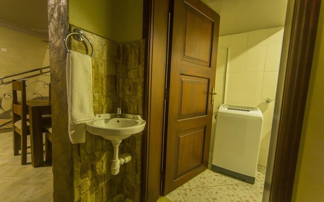 Victoria Breeze Hotel Apartment