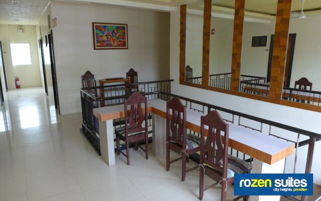 Rozen Suites Paradise
