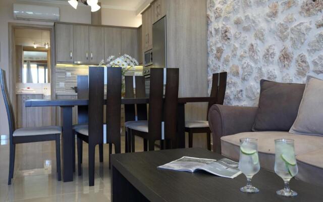 Goudis Suites