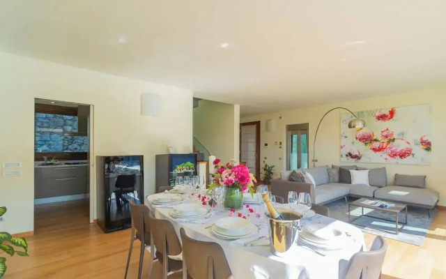 Villa Infinity by Rent all Como
