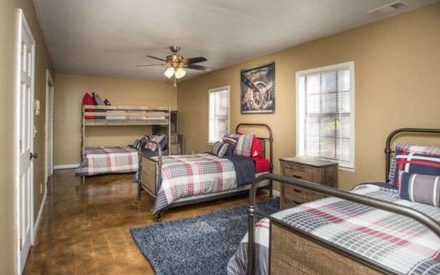 Lake Side Retreat