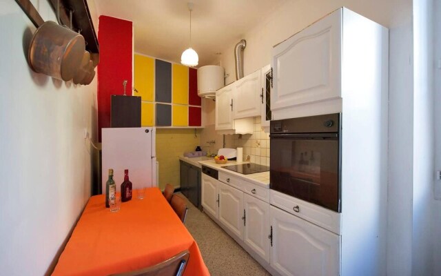 Apartment with 2 Bedrooms in Avignon, with Wifi - 40 Km From the Slopes