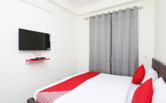 OYO 27071 Live Inn