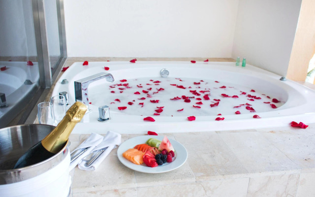 All Ritmo Cancun Resort & Water Park - All Inclusive