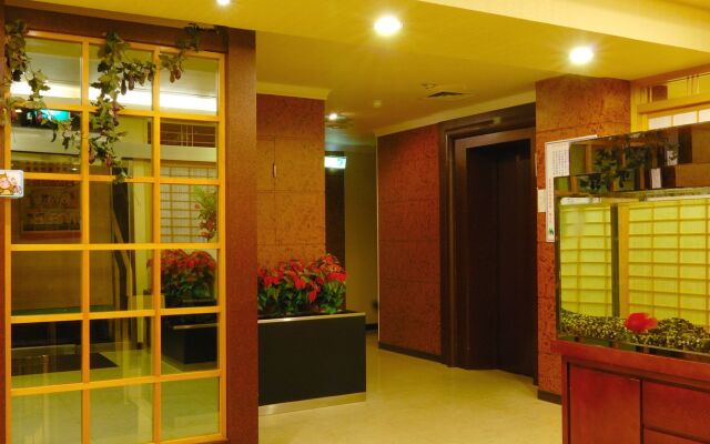 Empire Hotel