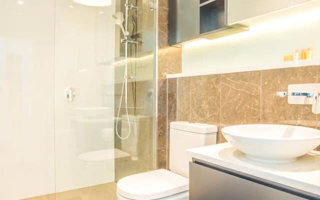 Stunning Waterview Stylish Waterfront Apt In Wwp