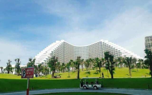 The Western Seaview Cam Ranh Condotel
