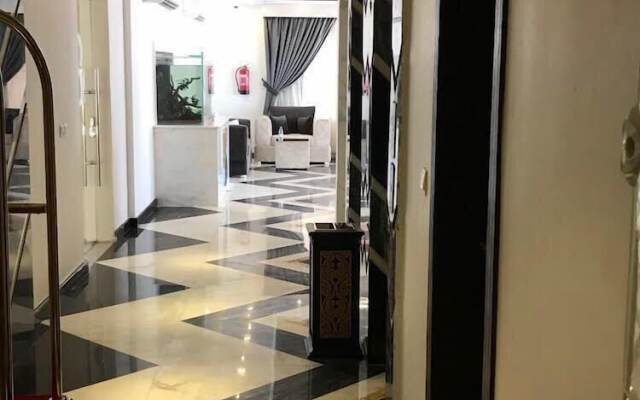 Brief Hotel