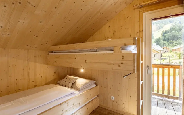 Tasteful Chalet Near ski Slope