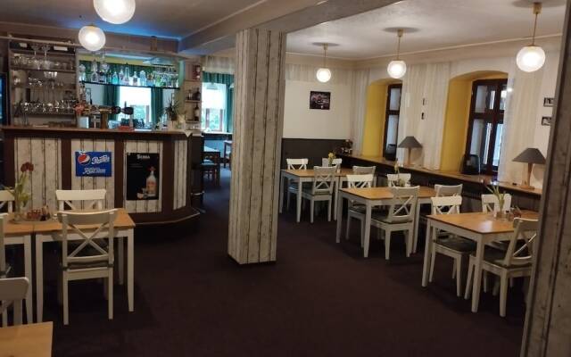 Hotel Maredis