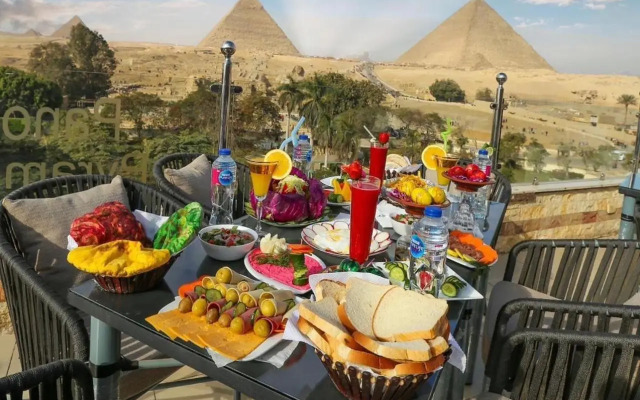 Panorama Pyramids Inn