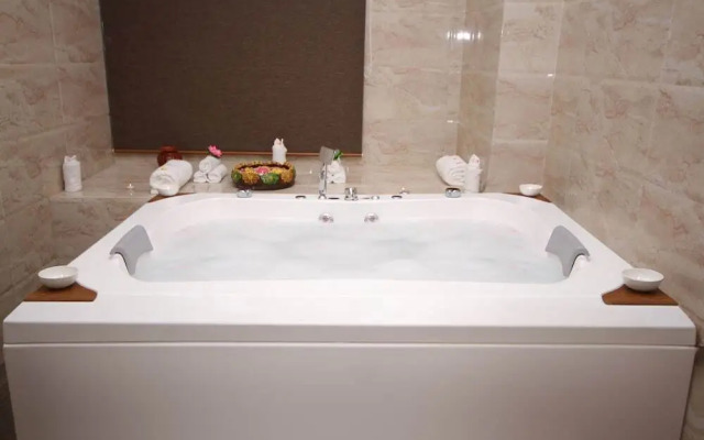 Best Western Bhawani'z Paradise