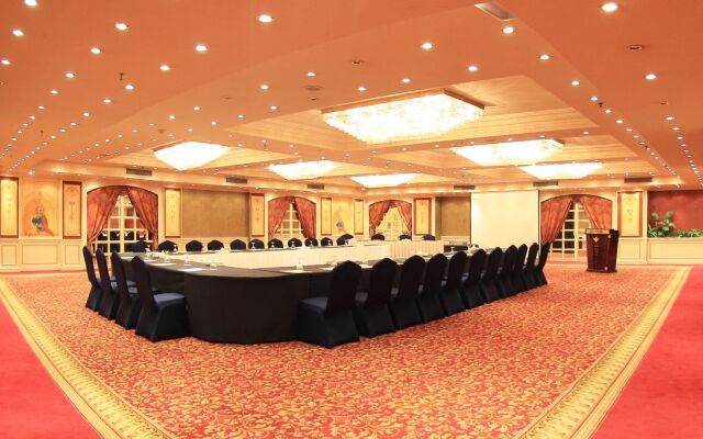 Pyramisa Suites Hotel Cairo