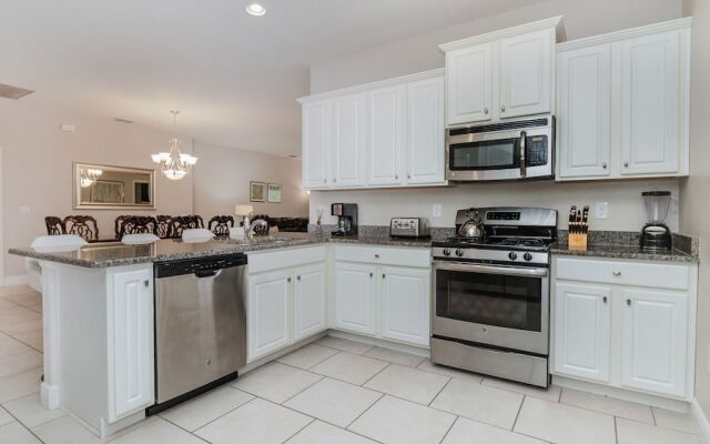 5160 Oakbourne Avenue