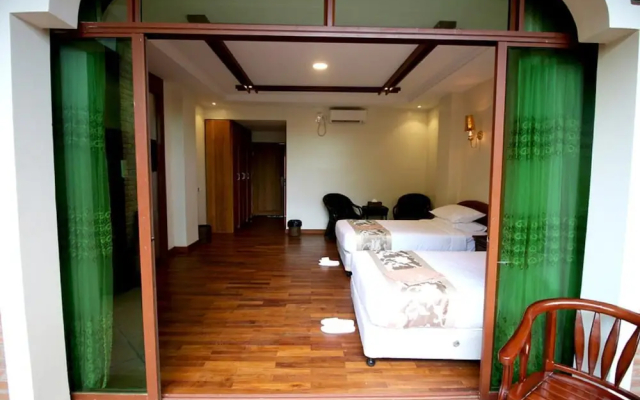 Famous Hotel Bagan