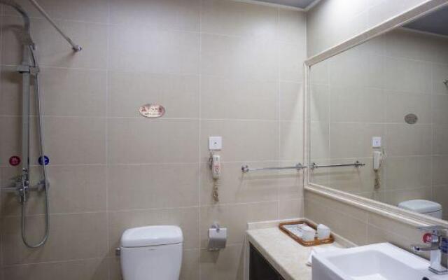 Yulong Hotel