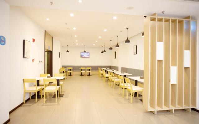 Hanting Express Chengdu Longqunyi