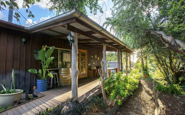 Wisteria Cottage and Cabins