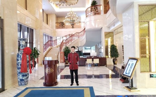 Blue Ocean International Hotspring Hotel – People – Changtu