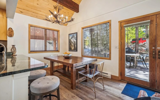 Freeride Haus 3 Bedroom Home by RedAwning