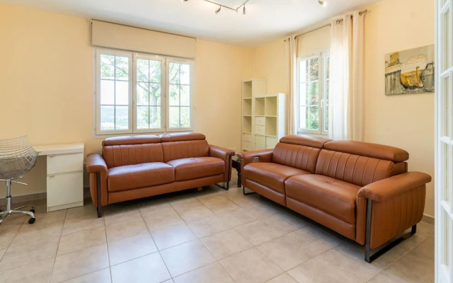 Charming Villa Stay Near Limoux