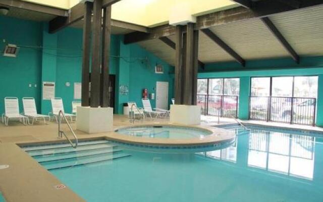 White Caps 305 by RedAwning