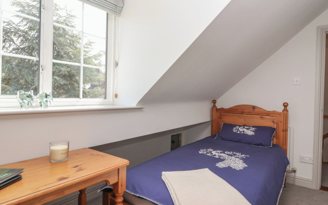 Leafield Cottage