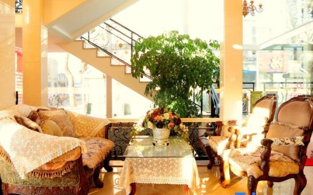 Xintiandi Fashion Hotel (Wafangdian Railway Station)