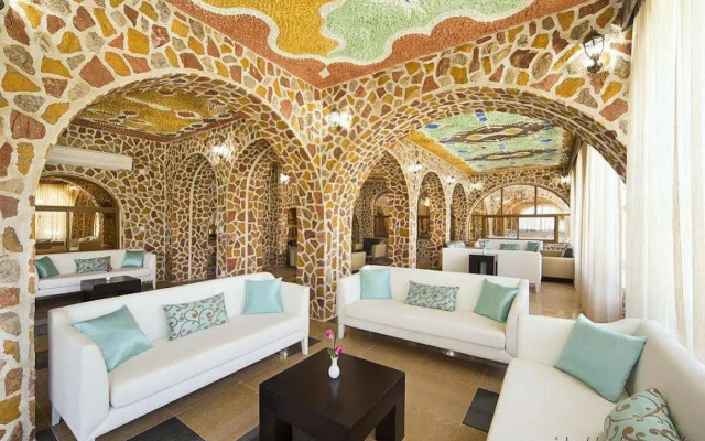 Mahadha Hotel