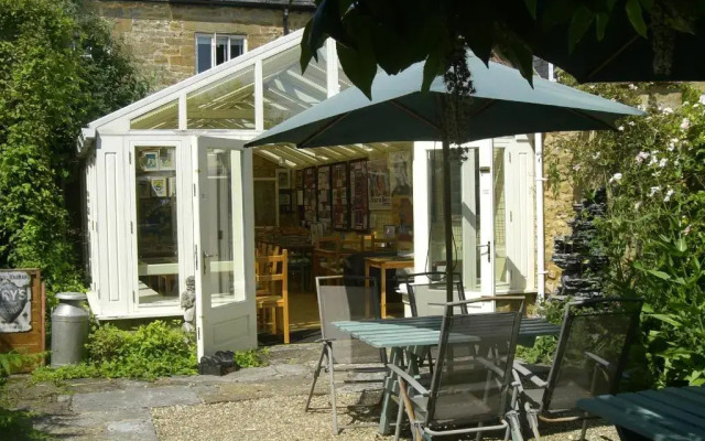Montacute Country Tearooms B&B