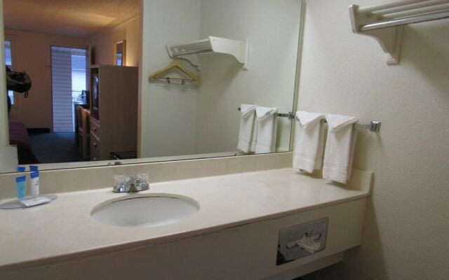 Econolodge Youngstown