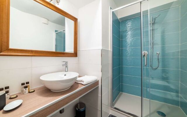 Domus Domi Barberini Sq