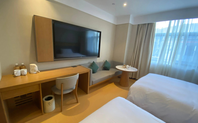 JI Hotel (Shanghai Jiangqiao National Exhibition Center Jiayi Road Subway Station)