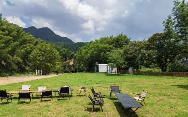 Moon Lake Firefly Camping Base (Moon Bay Scenic Area)