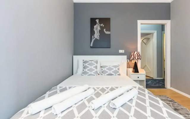Spacious Apartment on Bagdat Street Kadikoy