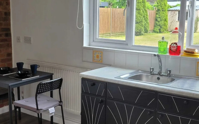 Luton City Escape - Modern 1BR Apartment