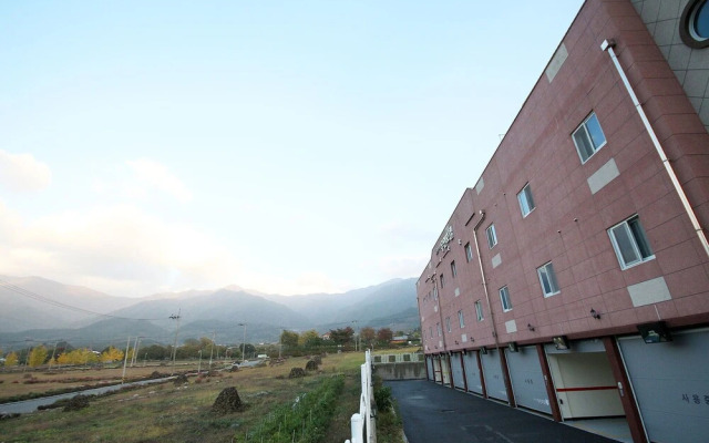 Gurye Mari Hotel