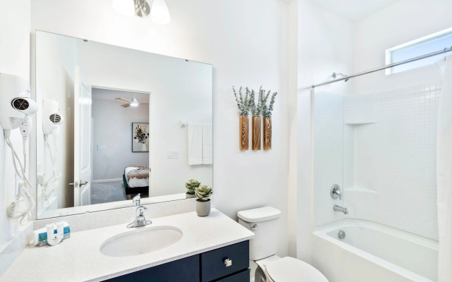 Upstay - 31-guest Home w Pool-hot Tub-cinema-games