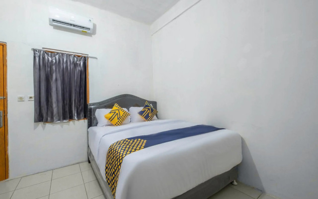 OYO Life 2412 Mandala Residence